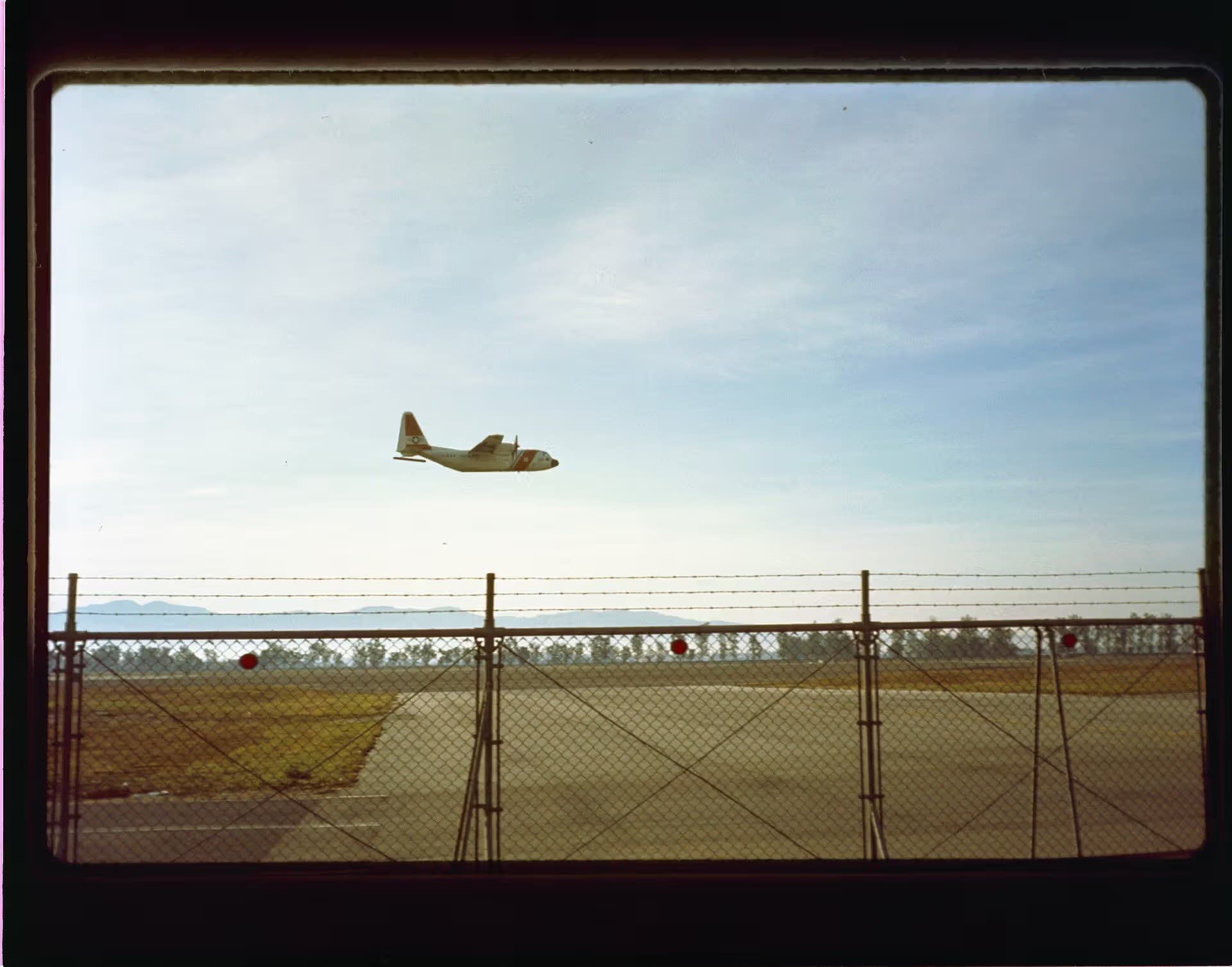 Unidentified — Twin-engine aircraft