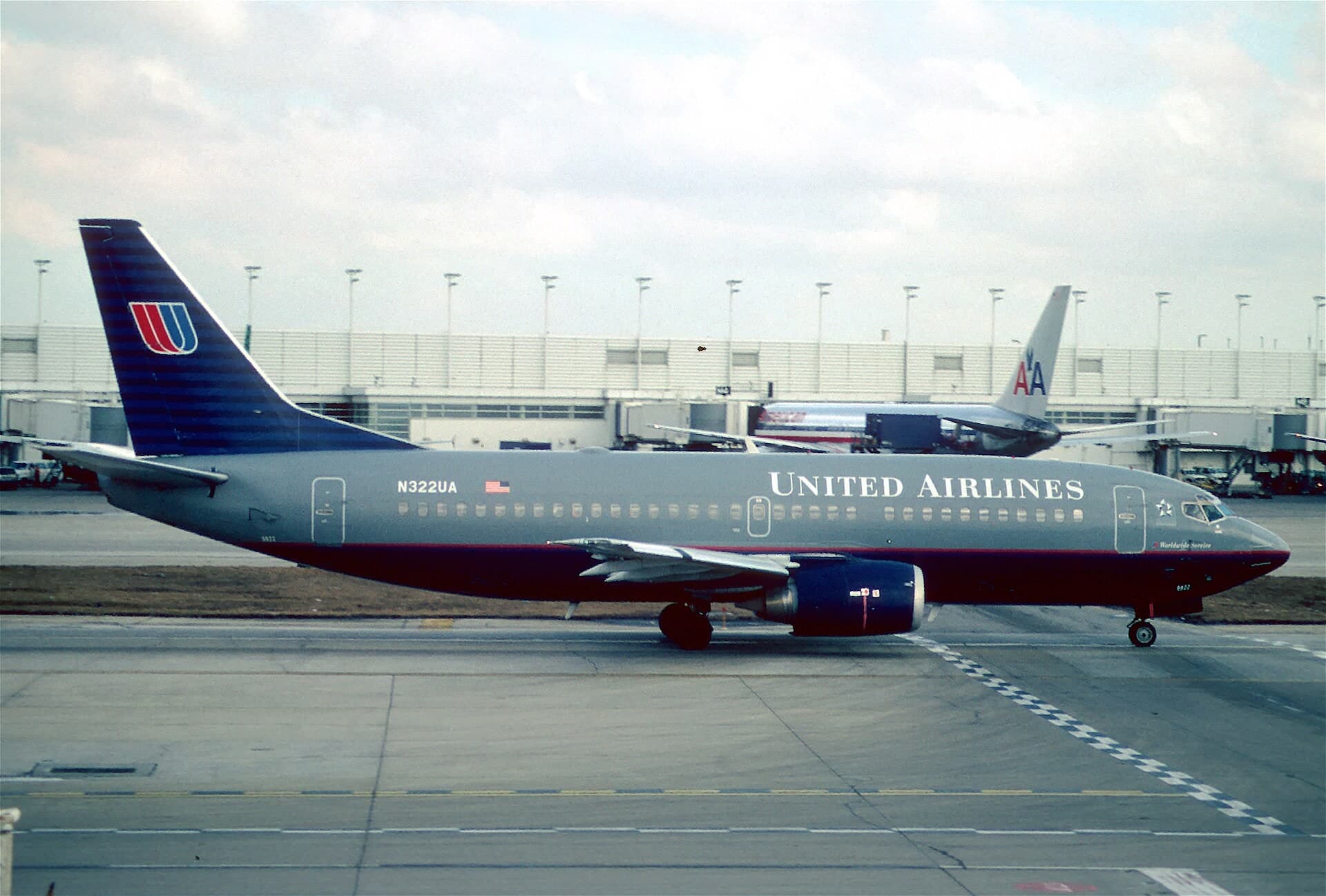 N322UA — Boeing