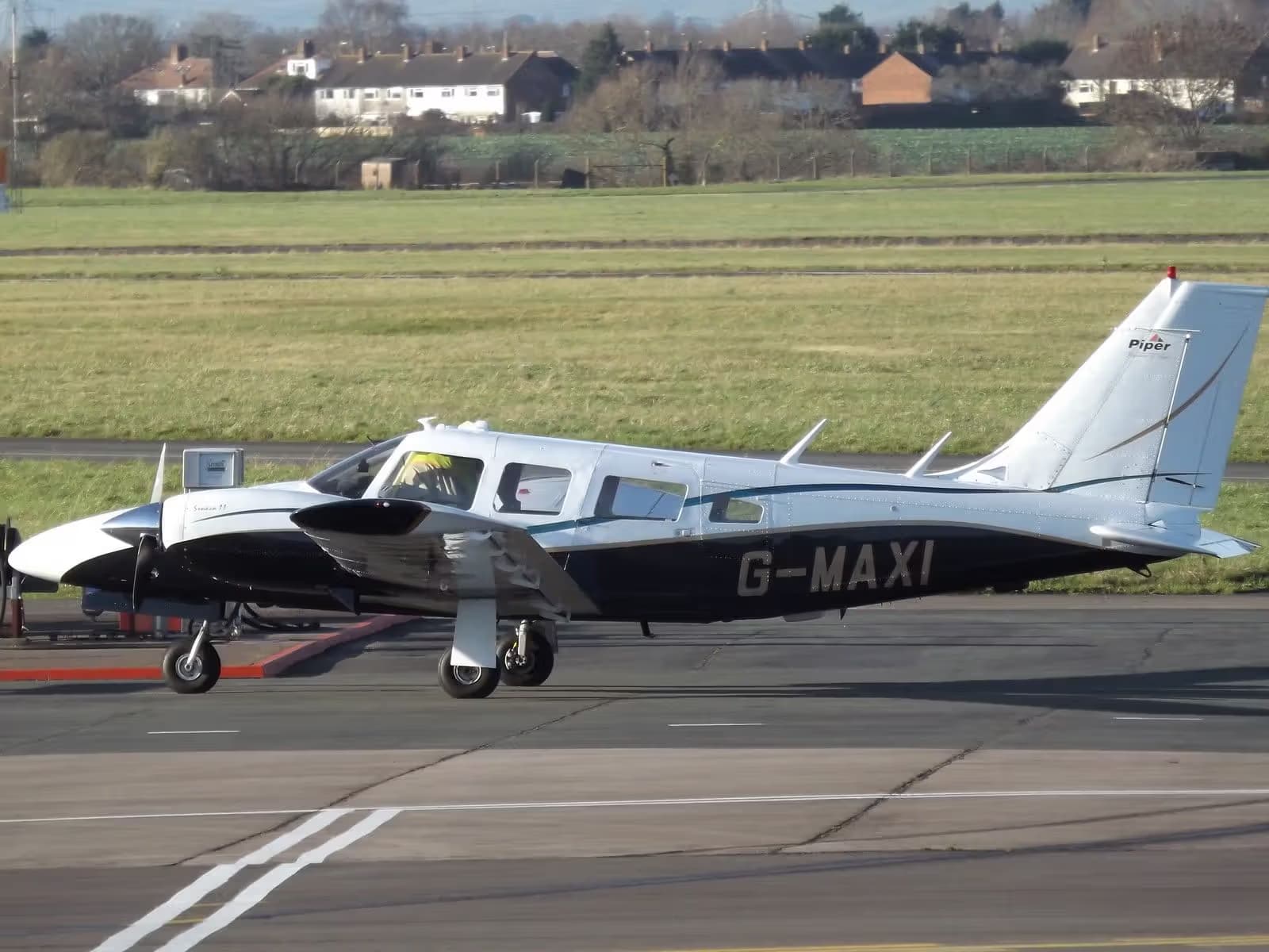G-MAXI — Piper