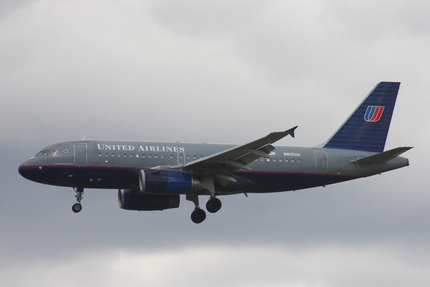 N812UA — Airbus