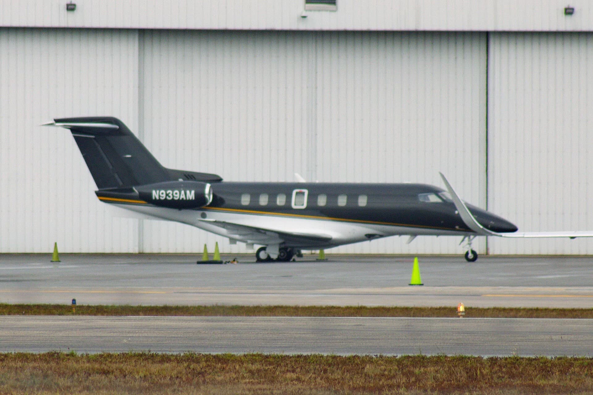 N939AM — Business jet