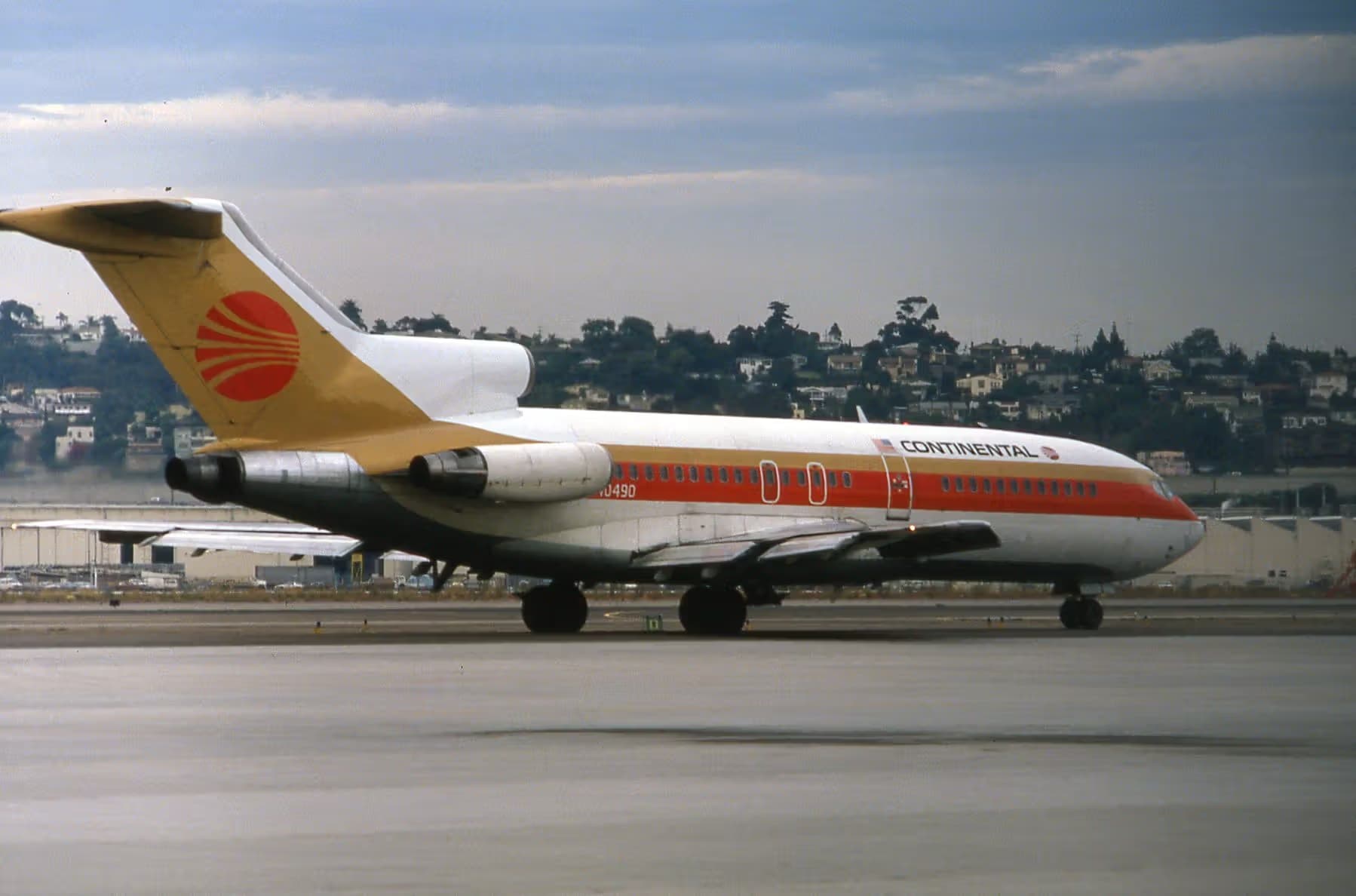 N40490 — Aircraft