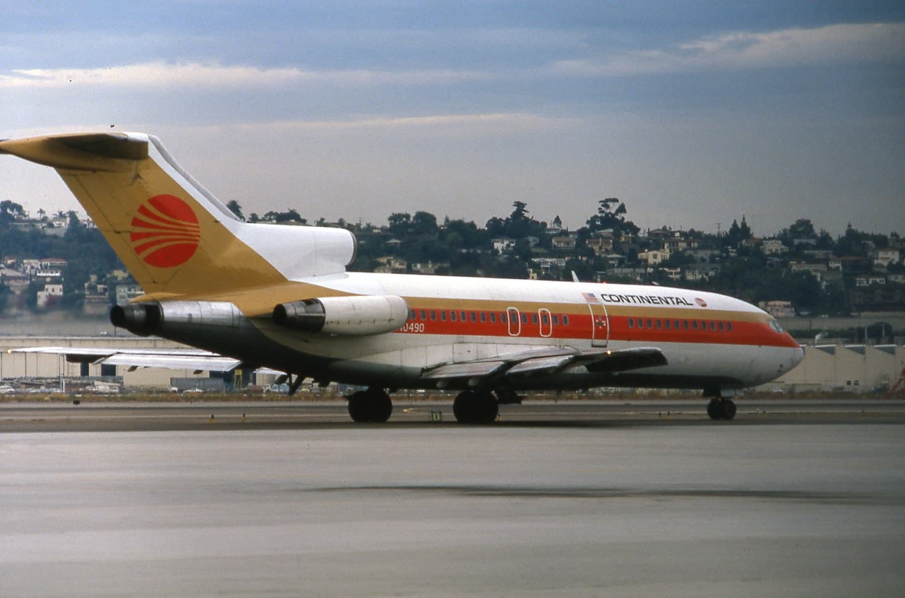N40490 — Aircraft