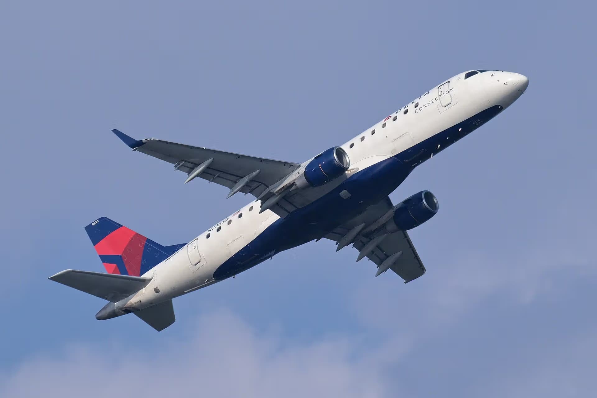 N236JQ — Embraer
