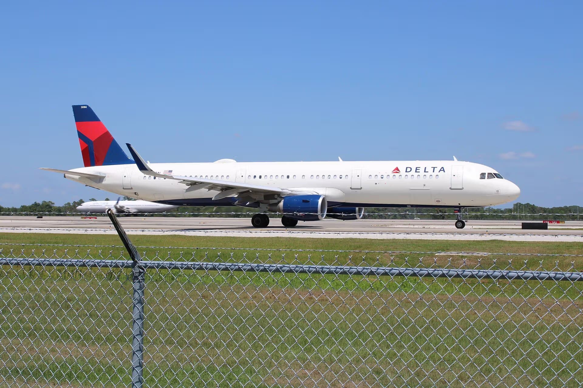N386DN — Airbus