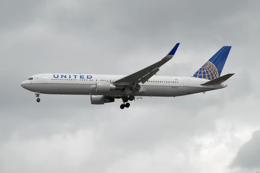 N670UA — Boeing