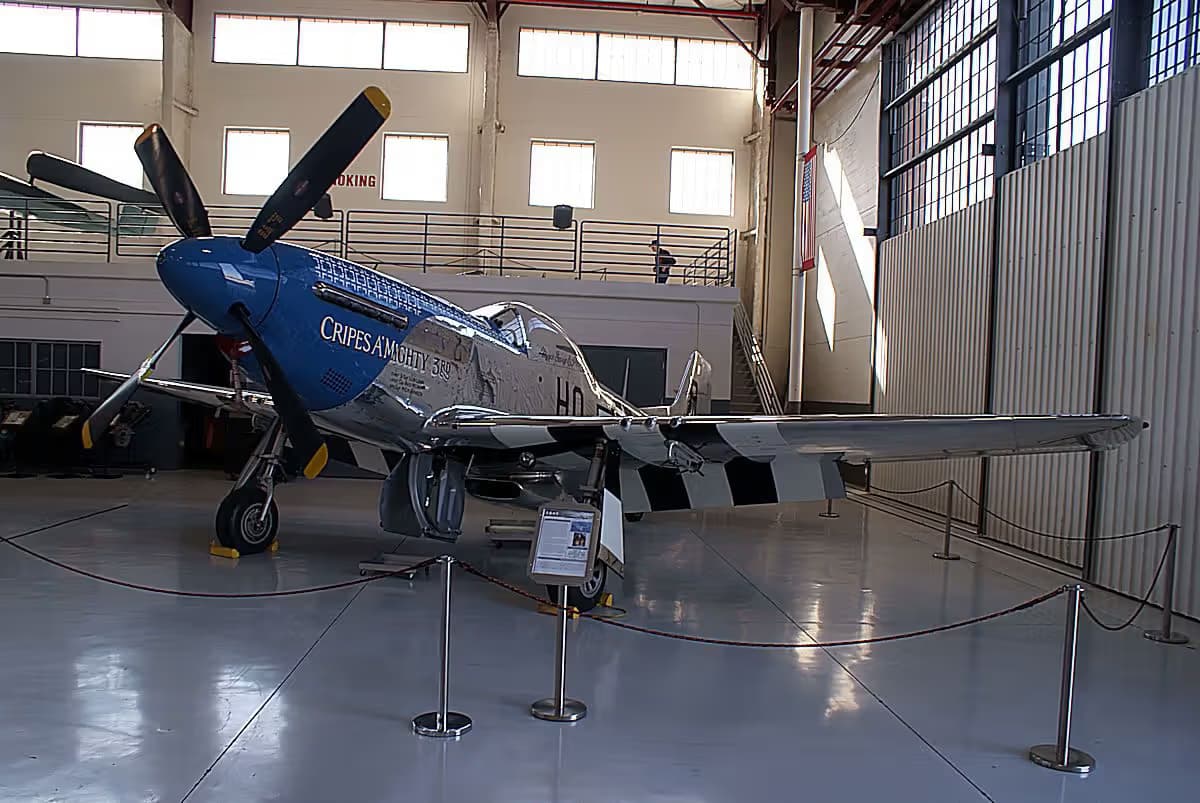 Unidentified — Single-engine aircraft