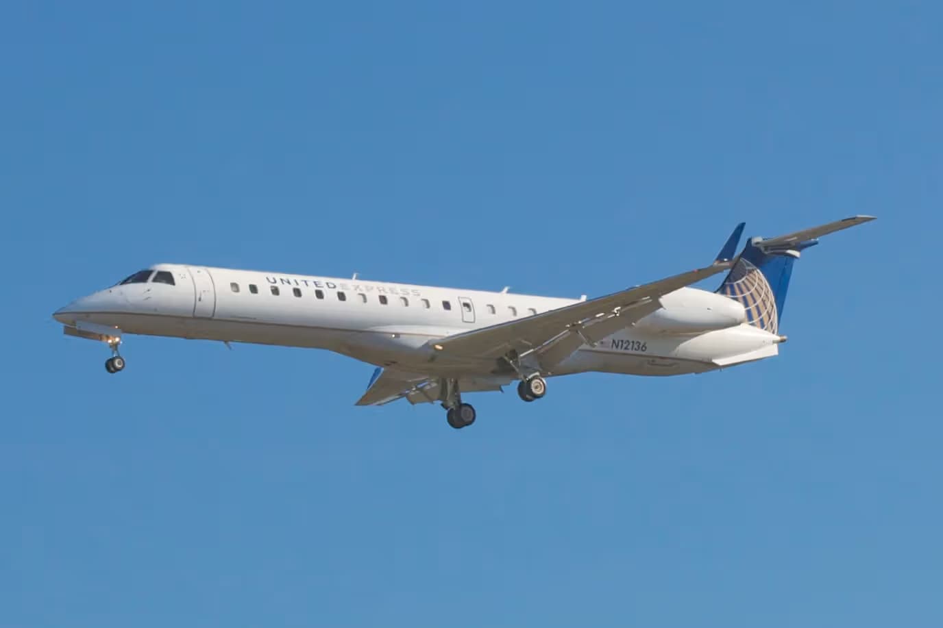 N12136 — Embraer