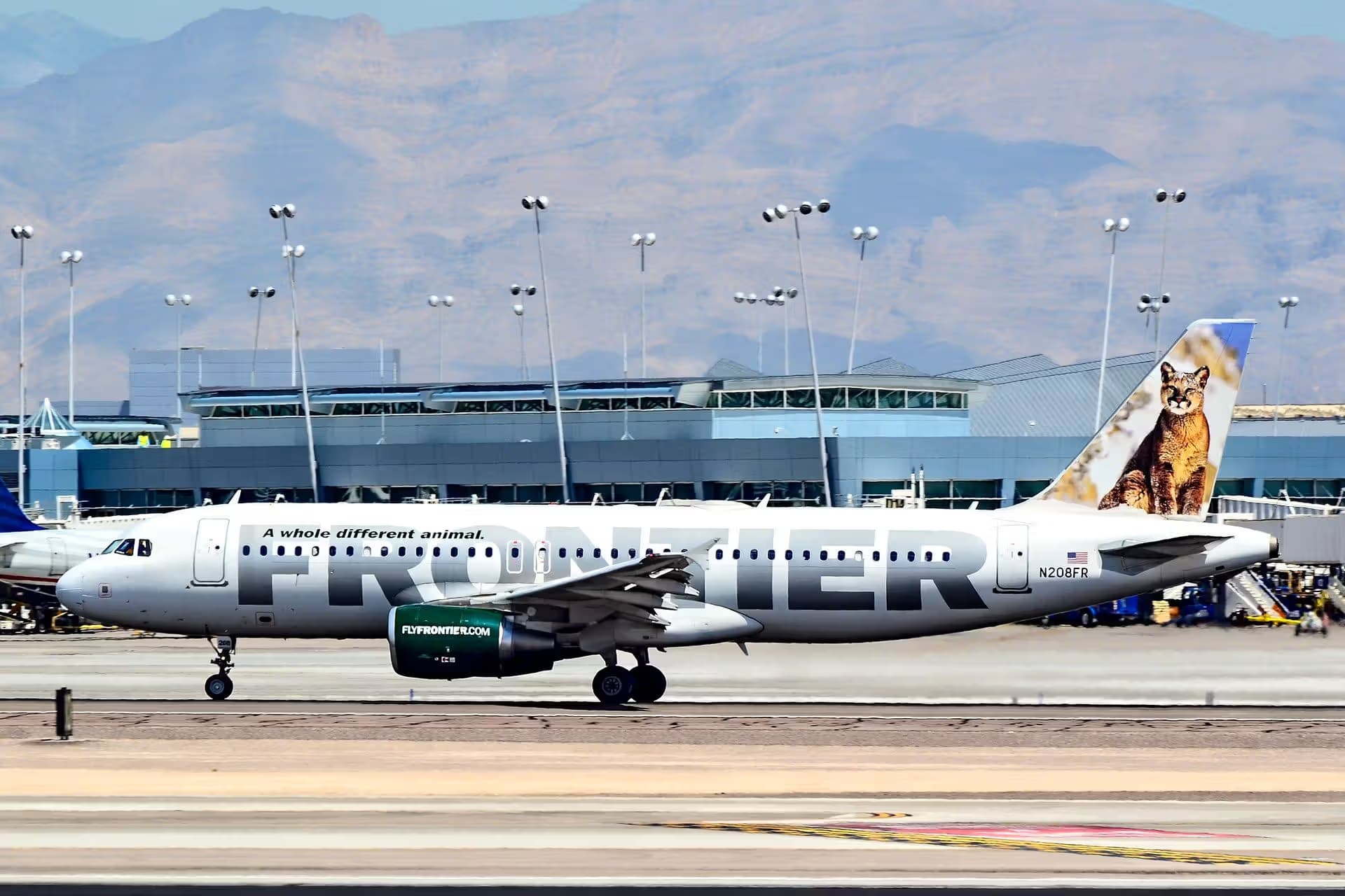 N208FR — Twin-engine aircraft