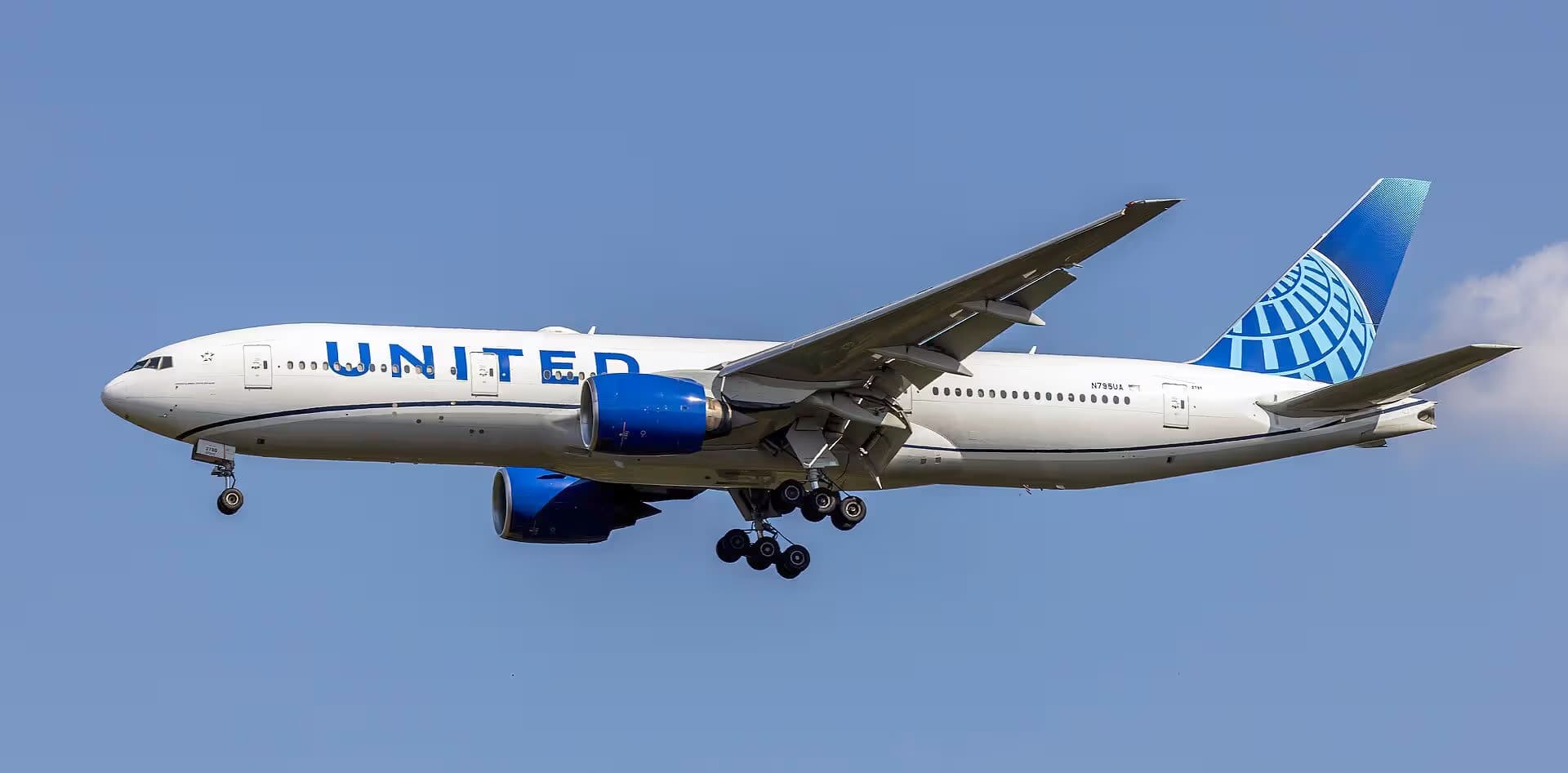 N795UA — Boeing