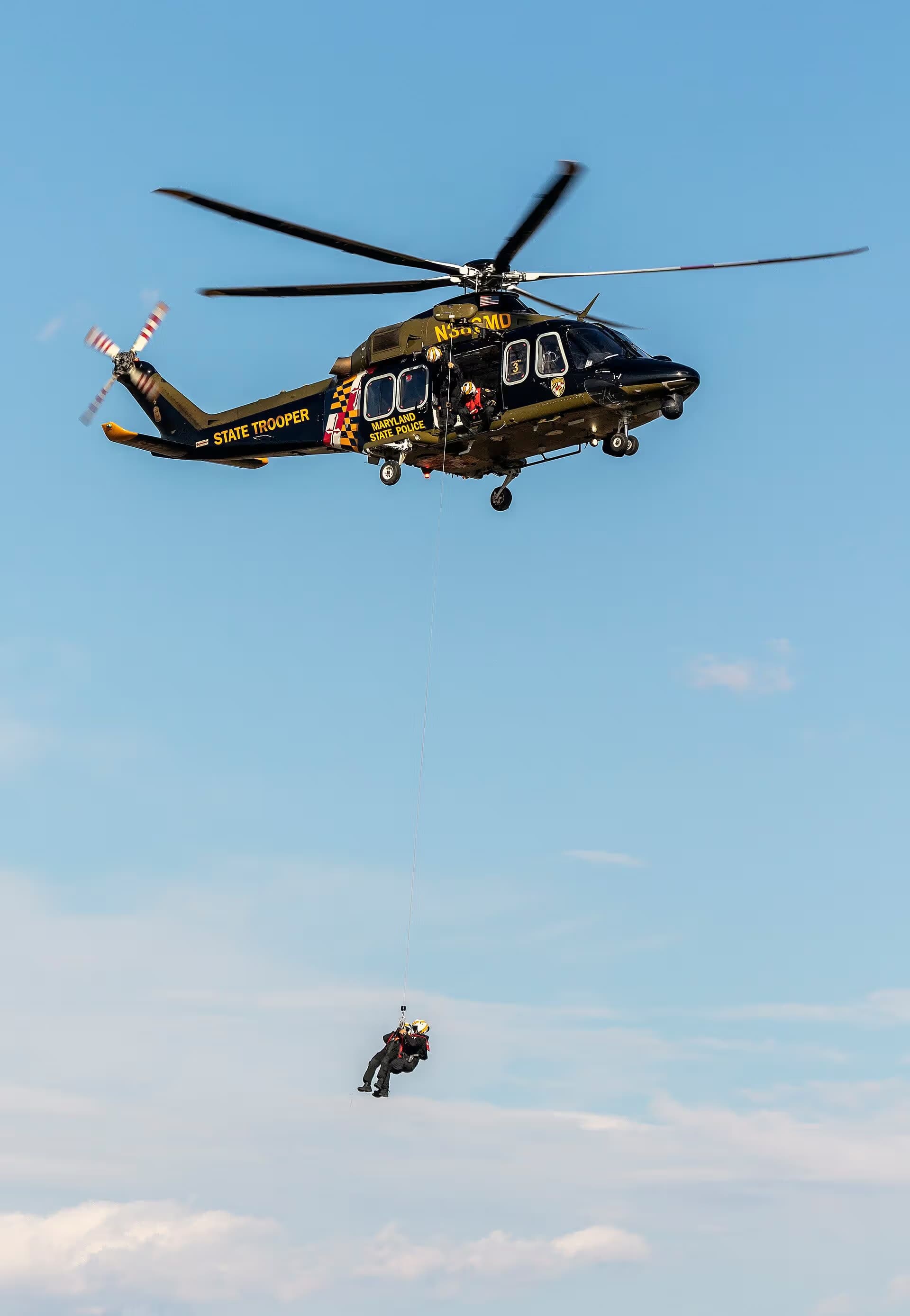 N382MD — Helicopter