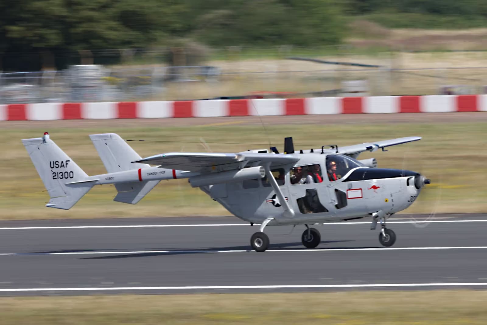 N590D — Cessna