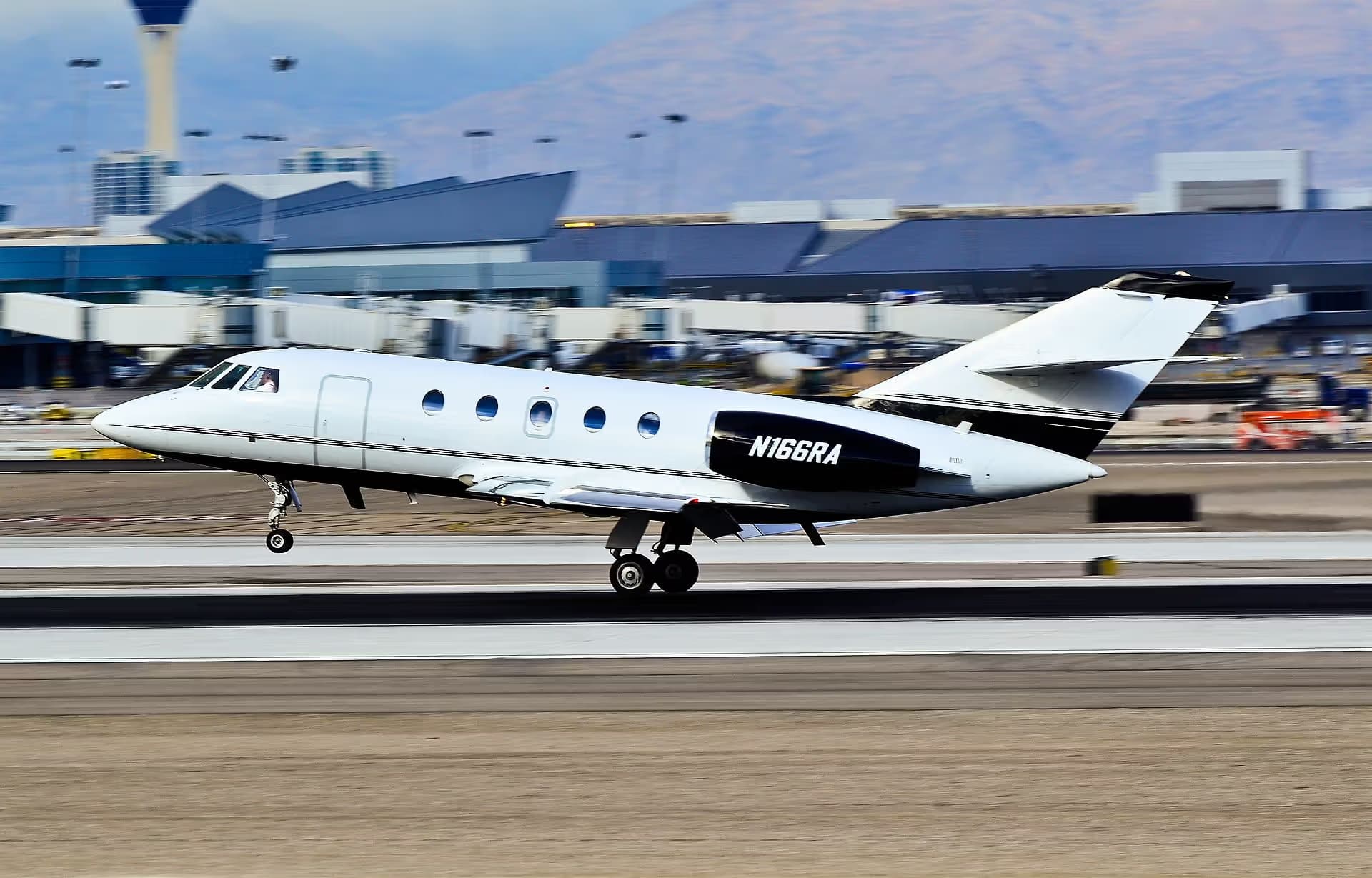 N166RA — Business jet