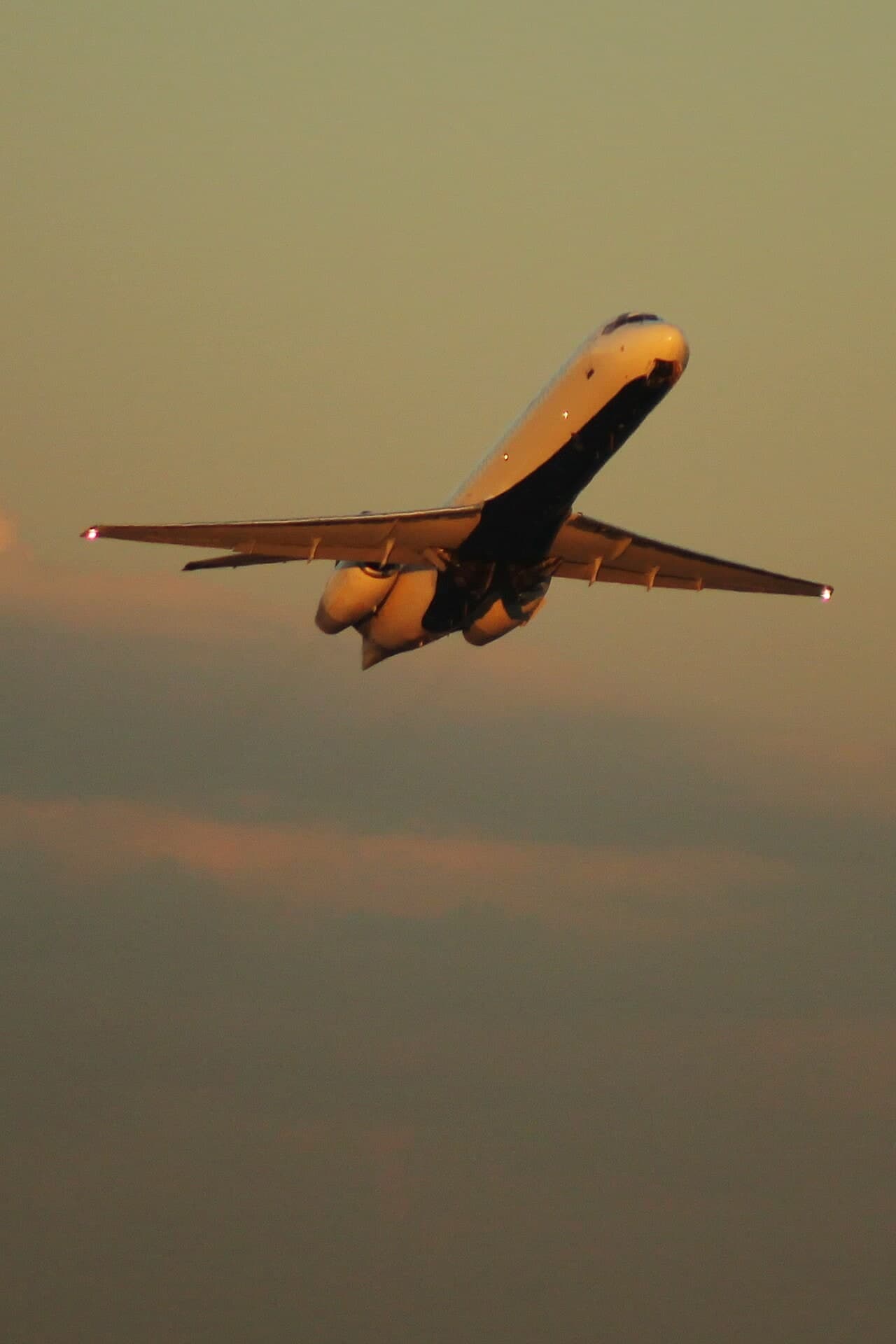 N979AT — Boeing