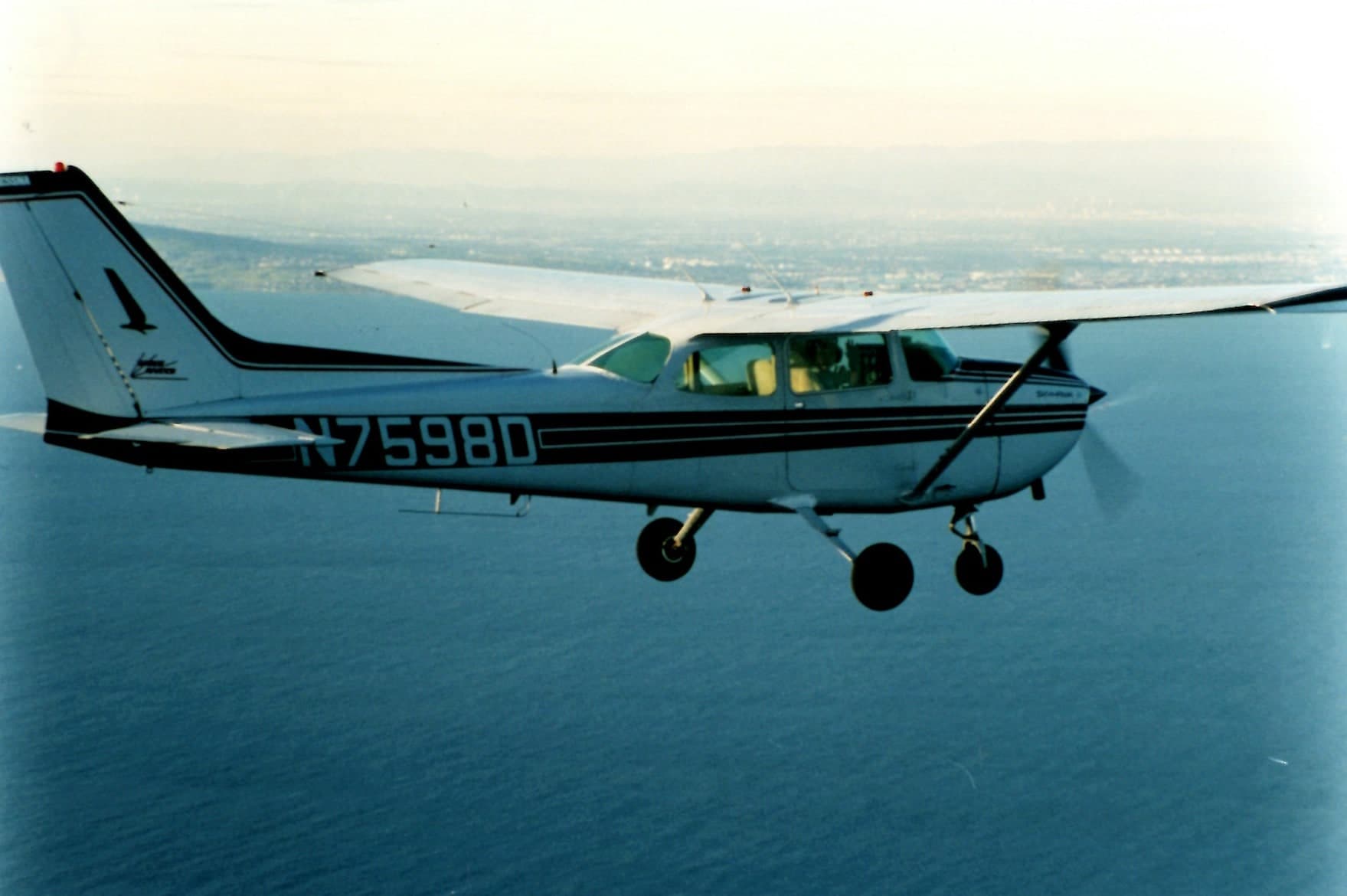 N7598D — Cessna