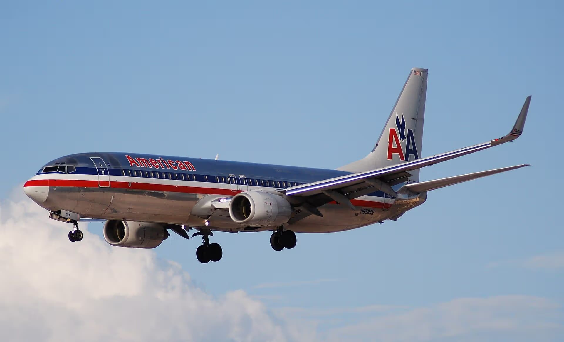 N958AN — Twin-engine aircraft