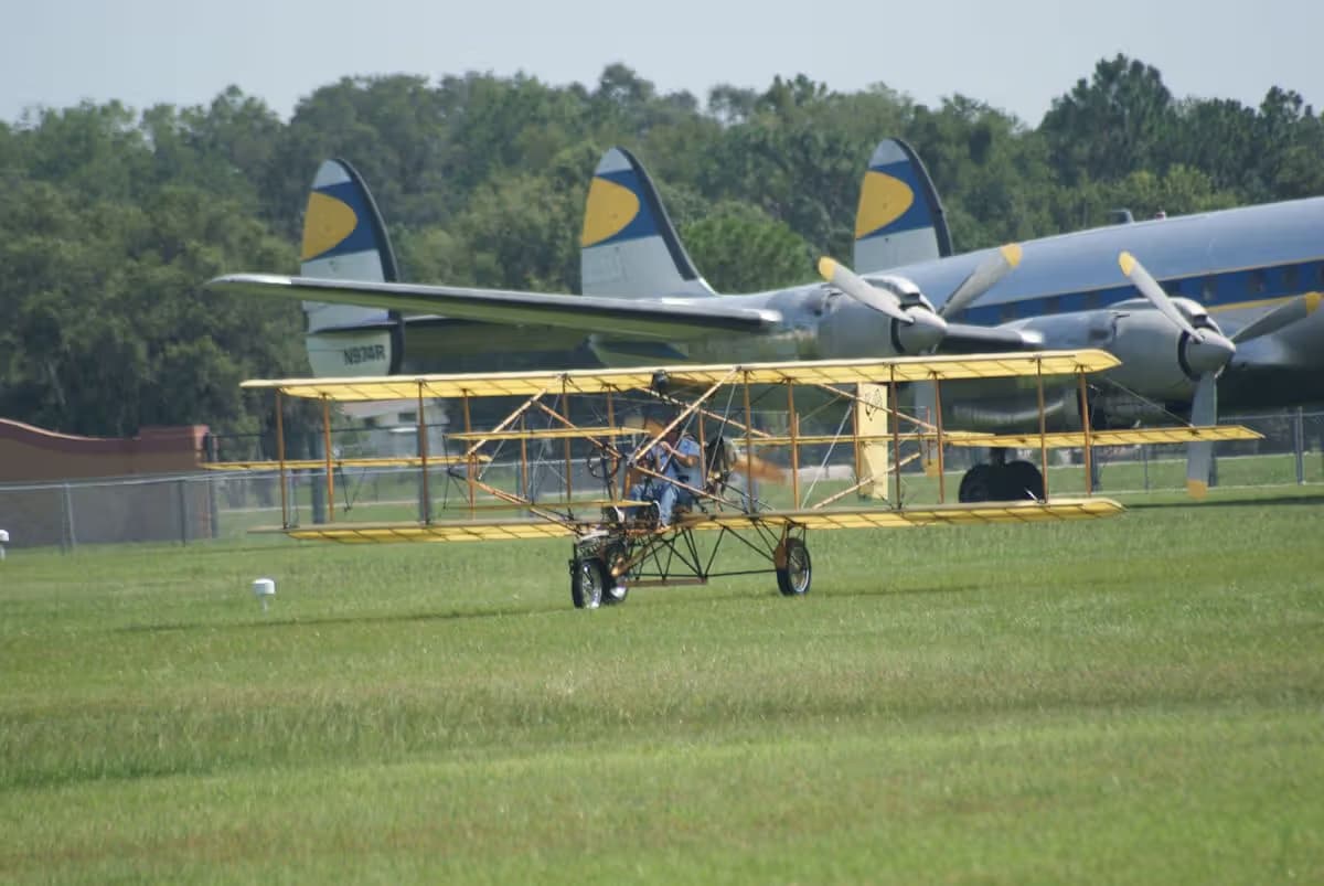 Unidentified — Aircraft