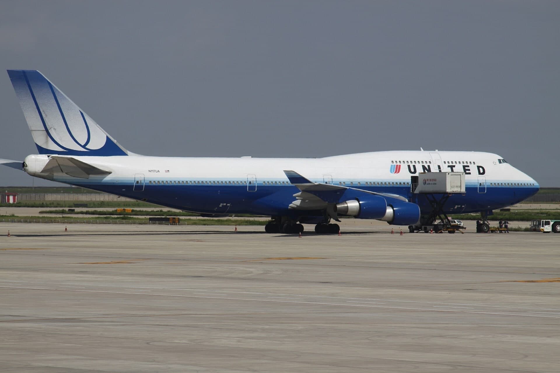 N117UA — Boeing