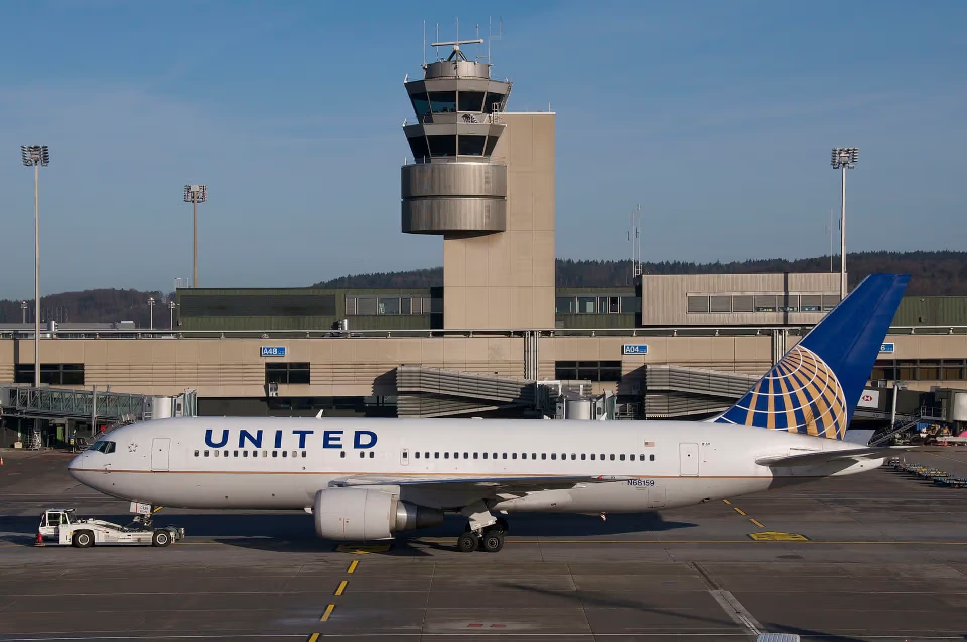 N68159 — Twin-engine aircraft