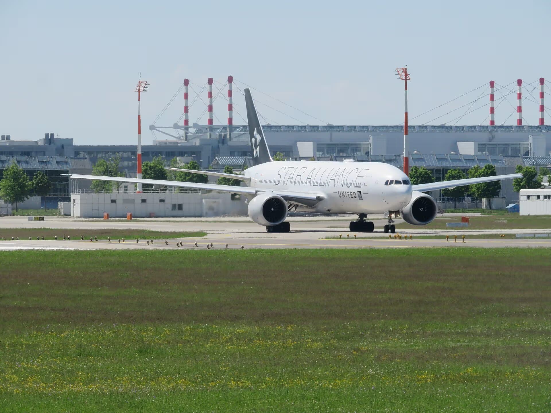 N76021 — Boeing at Munich Airport