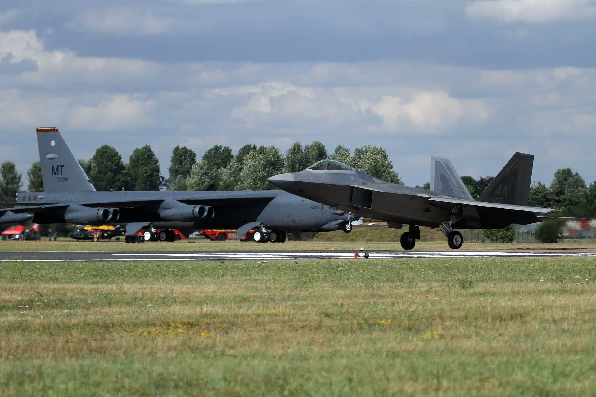 Unidentified — Lockheed