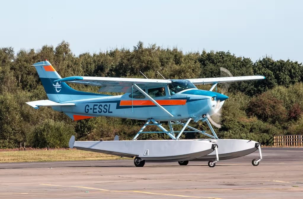 G-ESSL — Cessna