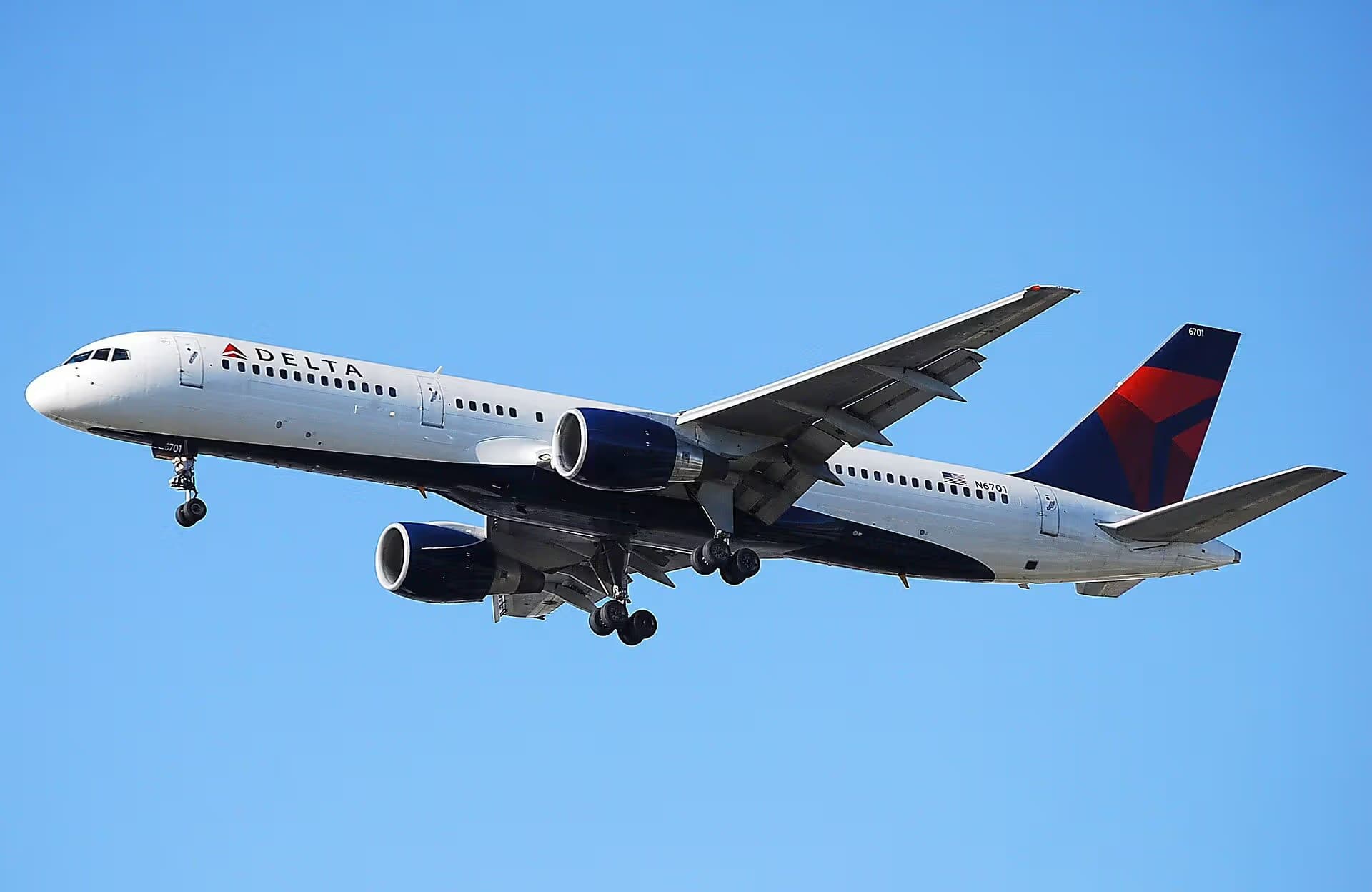 N6701 — Twin-engine aircraft