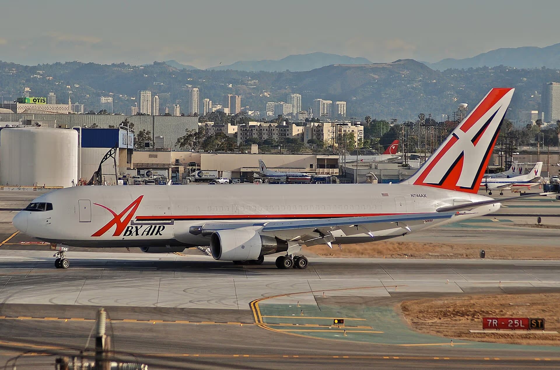 N744AX — Twin-engine aircraft