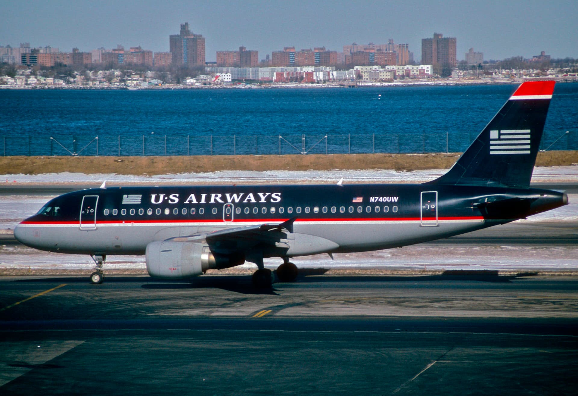 N740UW — Aircraft