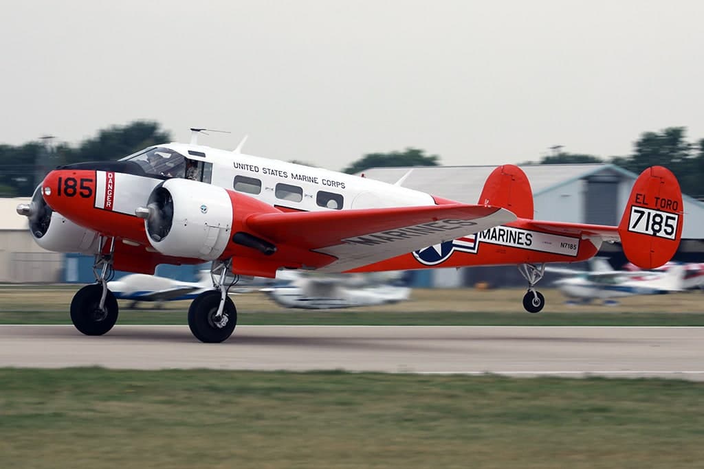 N7185 — Beechcraft