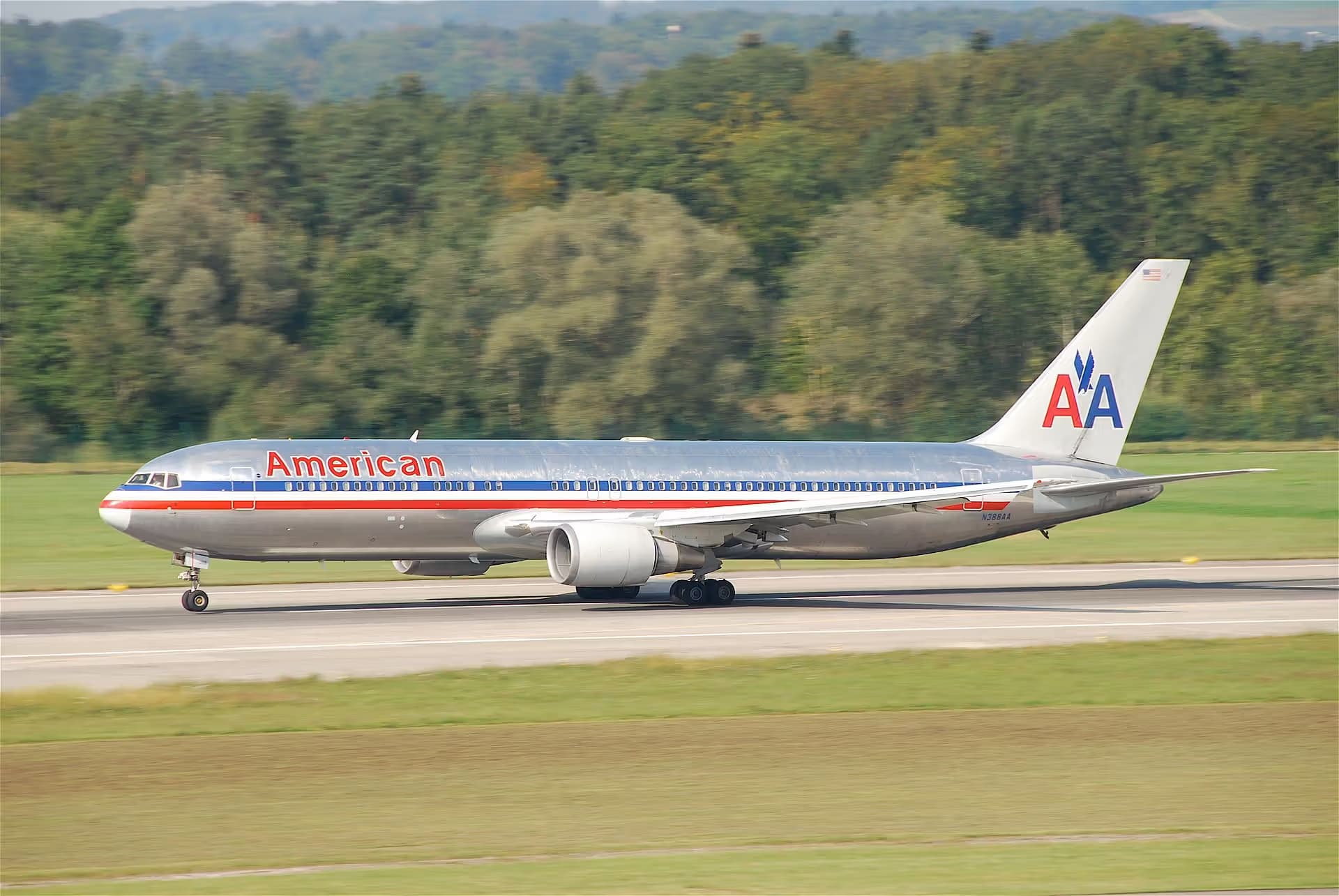 N388AA — Boeing