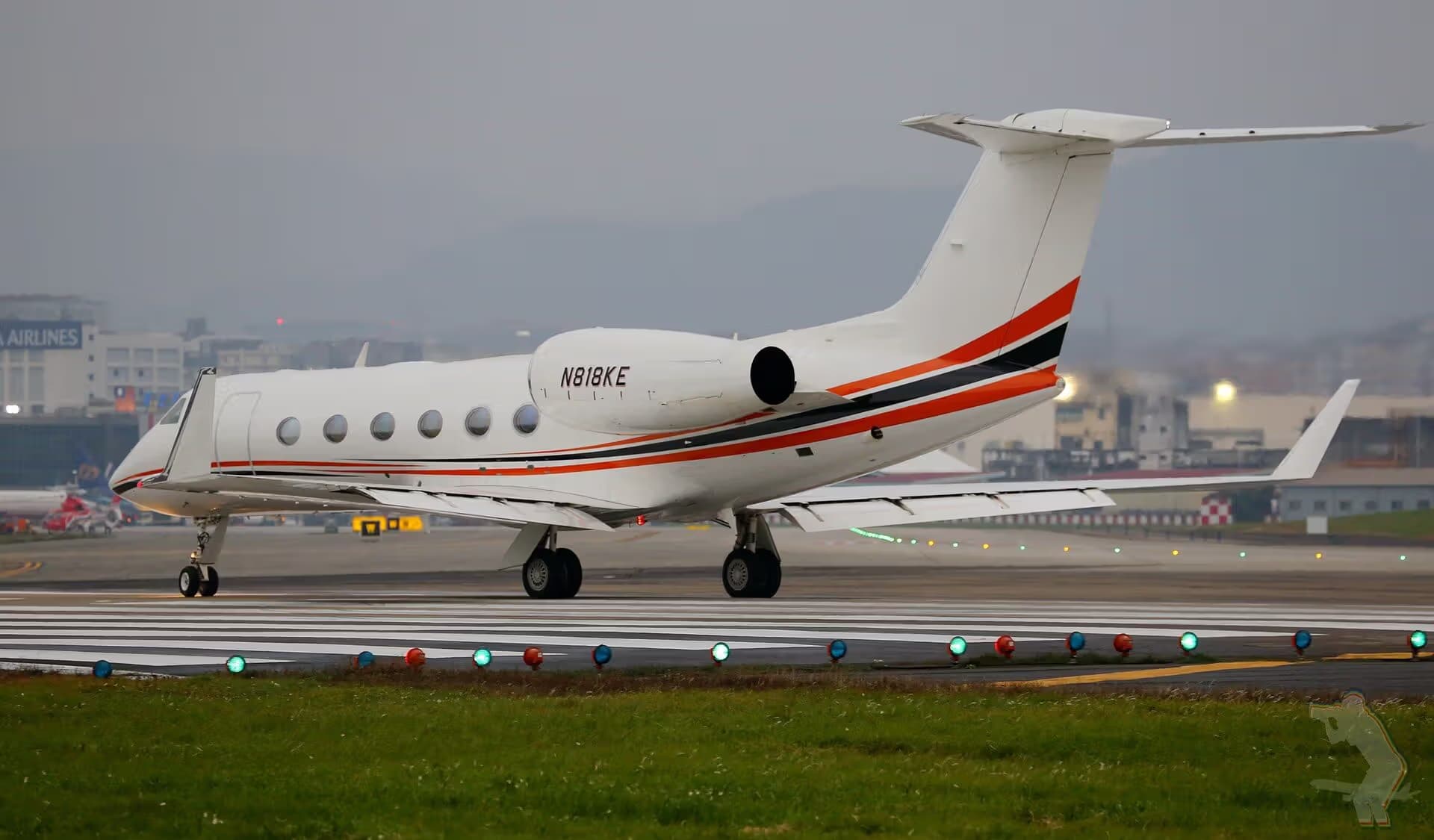 N818KE — Business jet