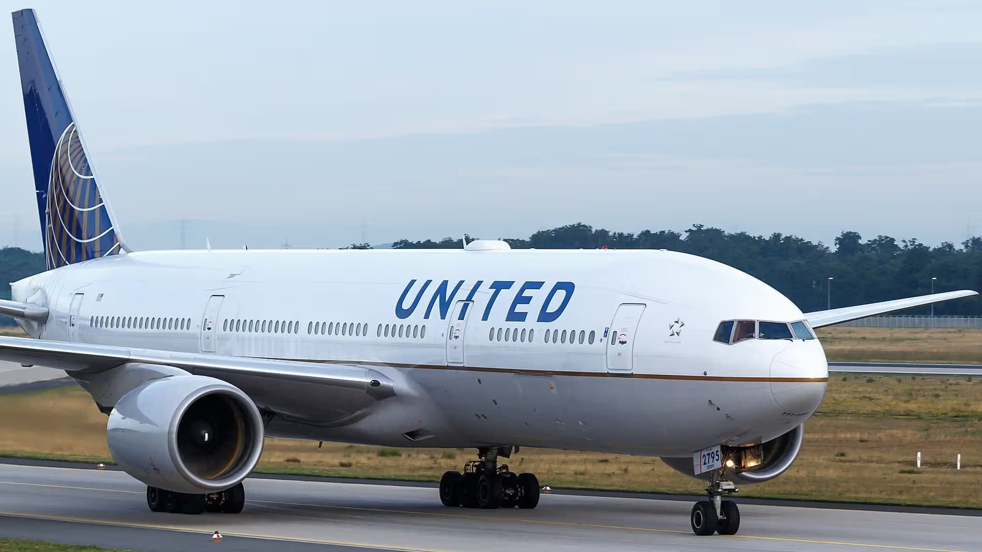 N795UA — Boeing