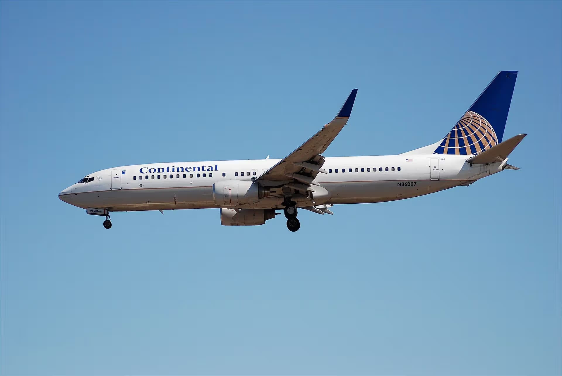 N36207 — Boeing