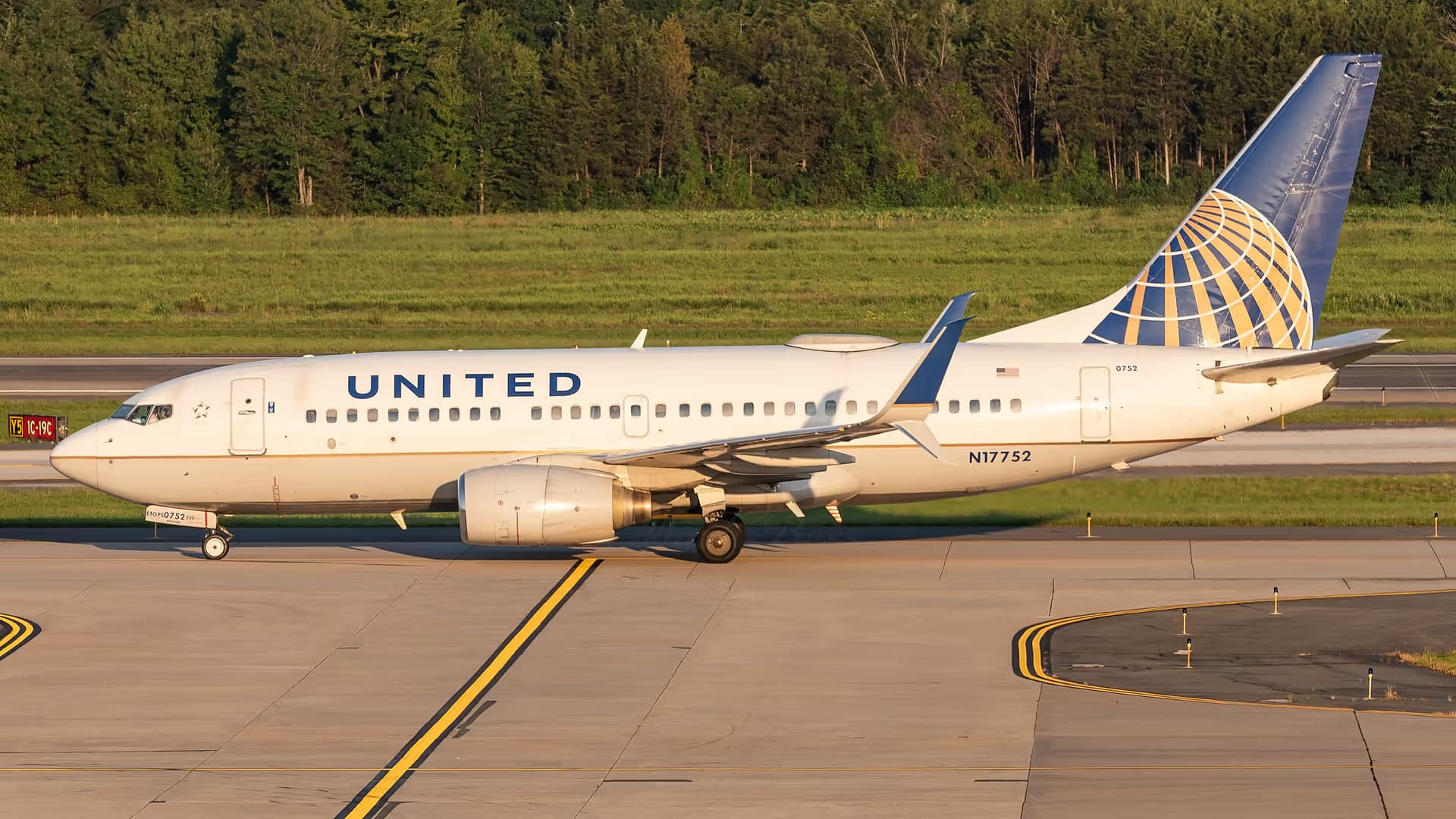 N17752 — Boeing