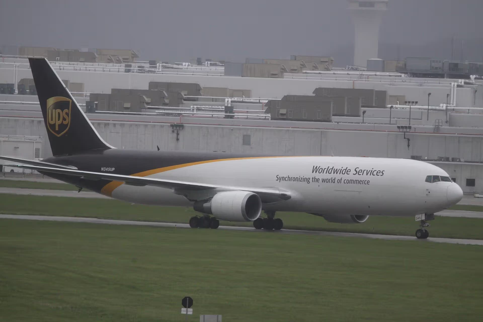 N345UP — Boeing
