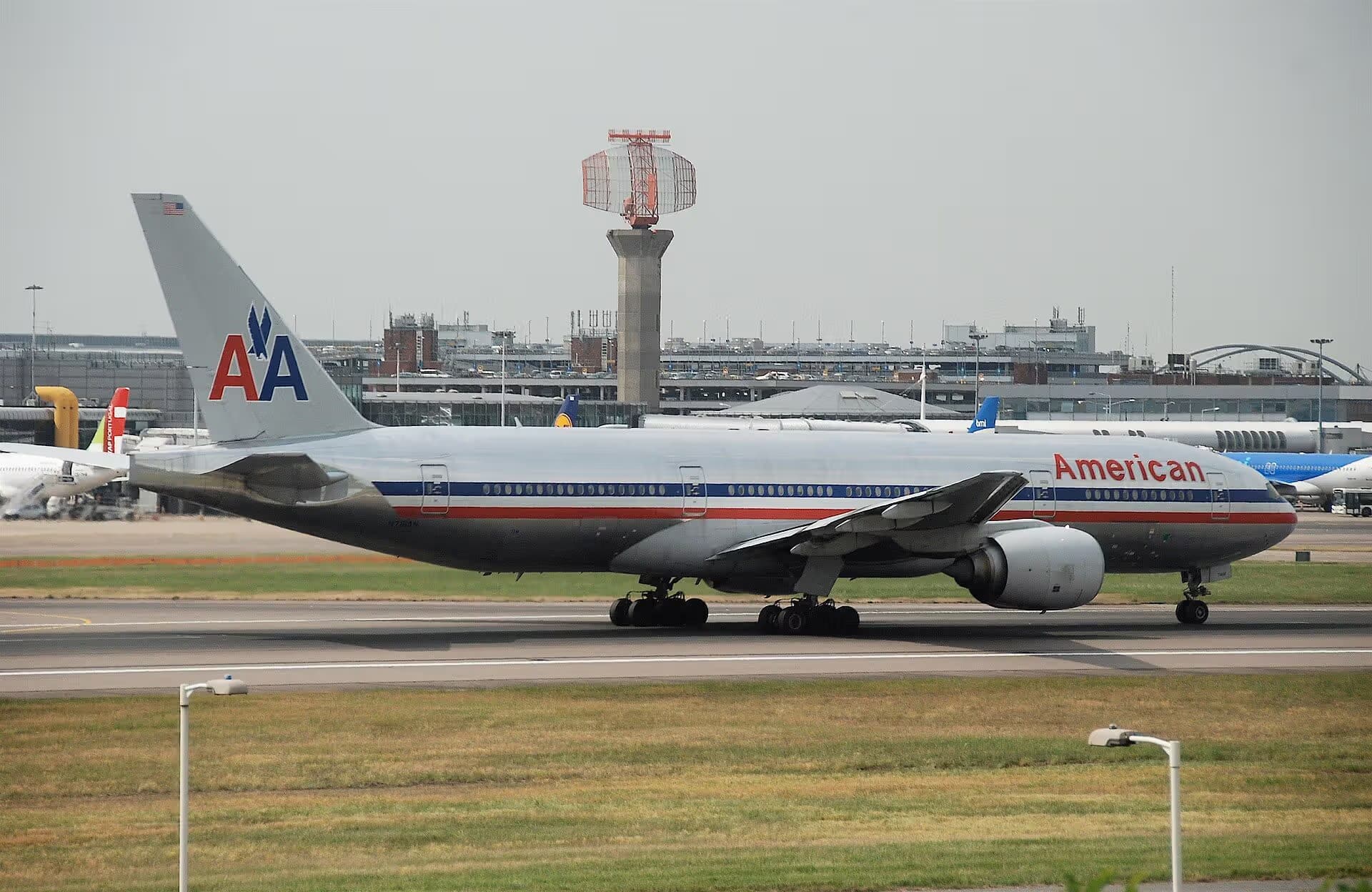 N781AN — Twin-engine aircraft