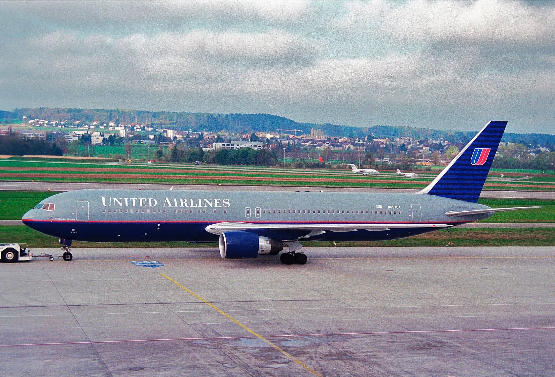 N657UA — Boeing