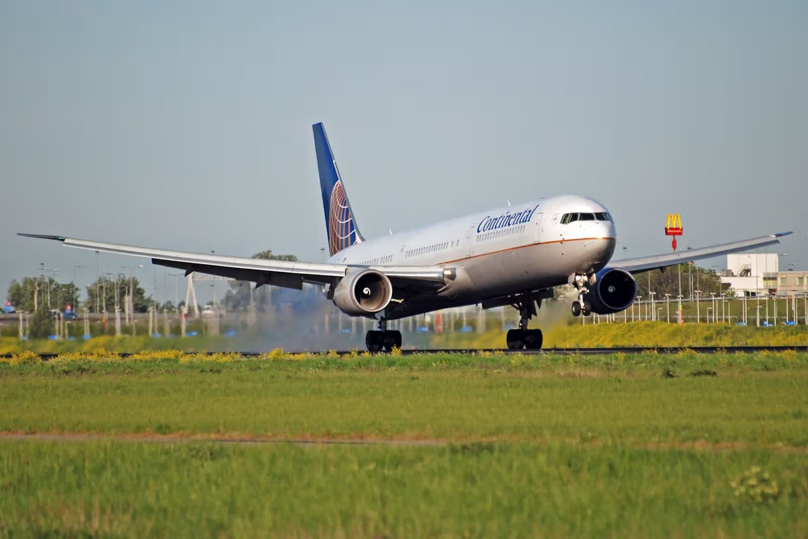 N76054 — Boeing