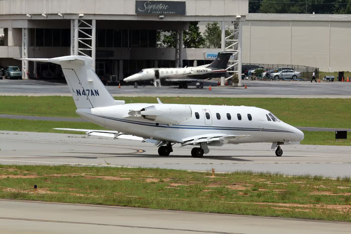 N47AN — Business jet