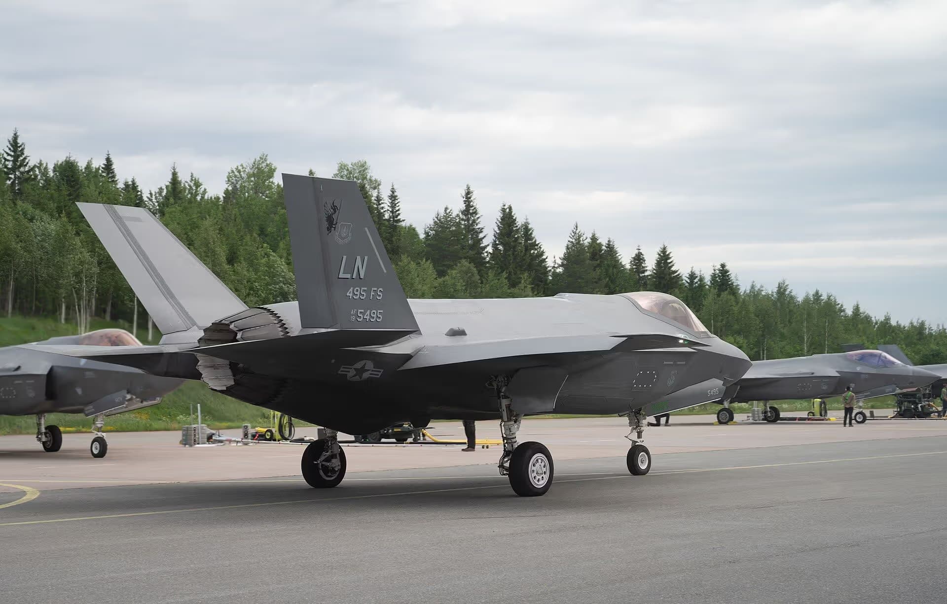 Unidentified — Aircraft