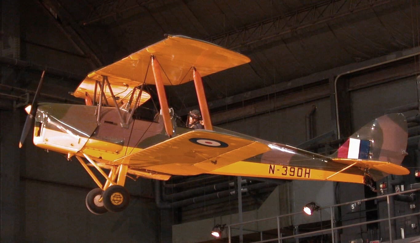 N390H — De Havilland