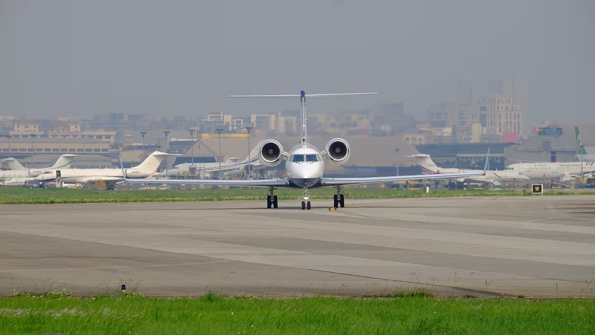 N168BB — Business jet