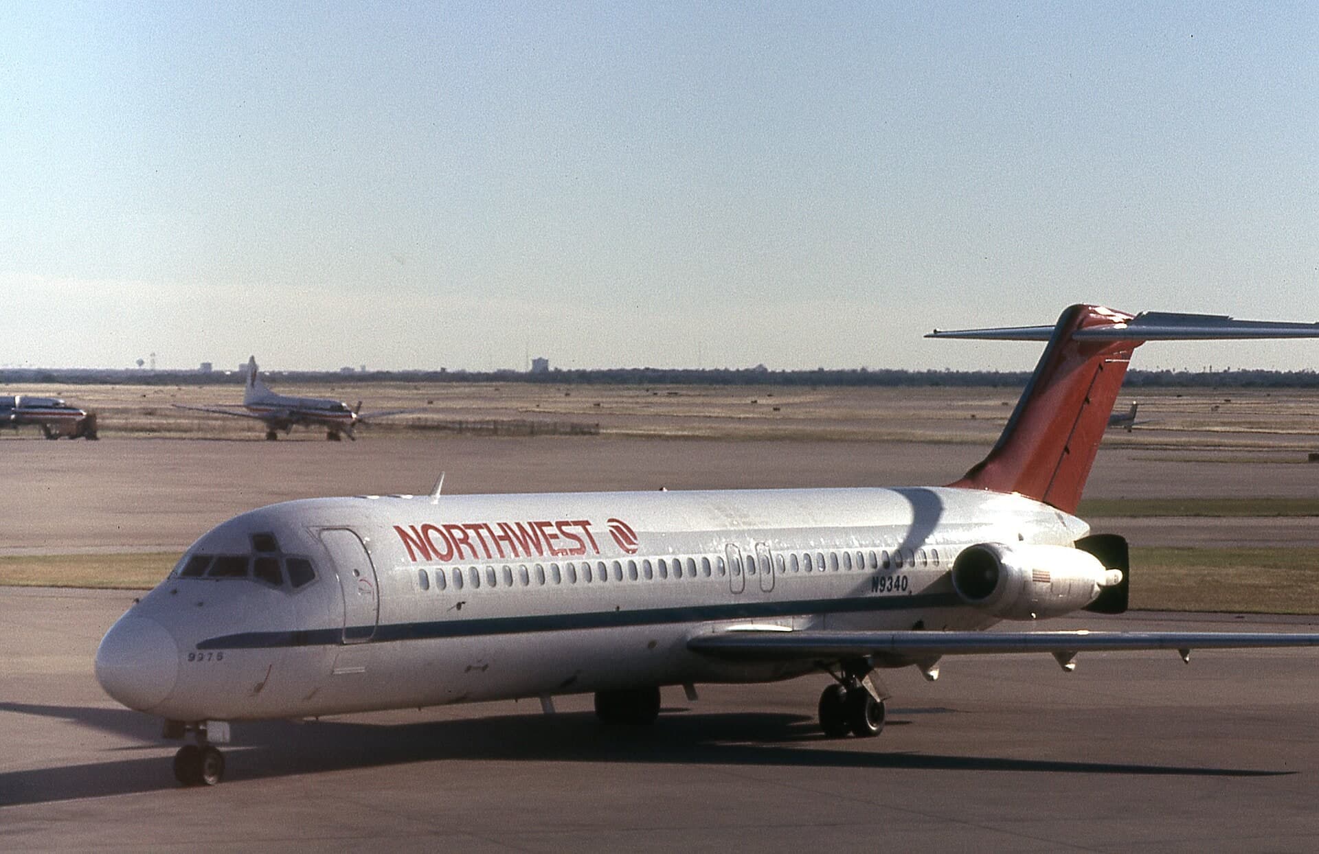 N9340 — Twin-engine aircraft