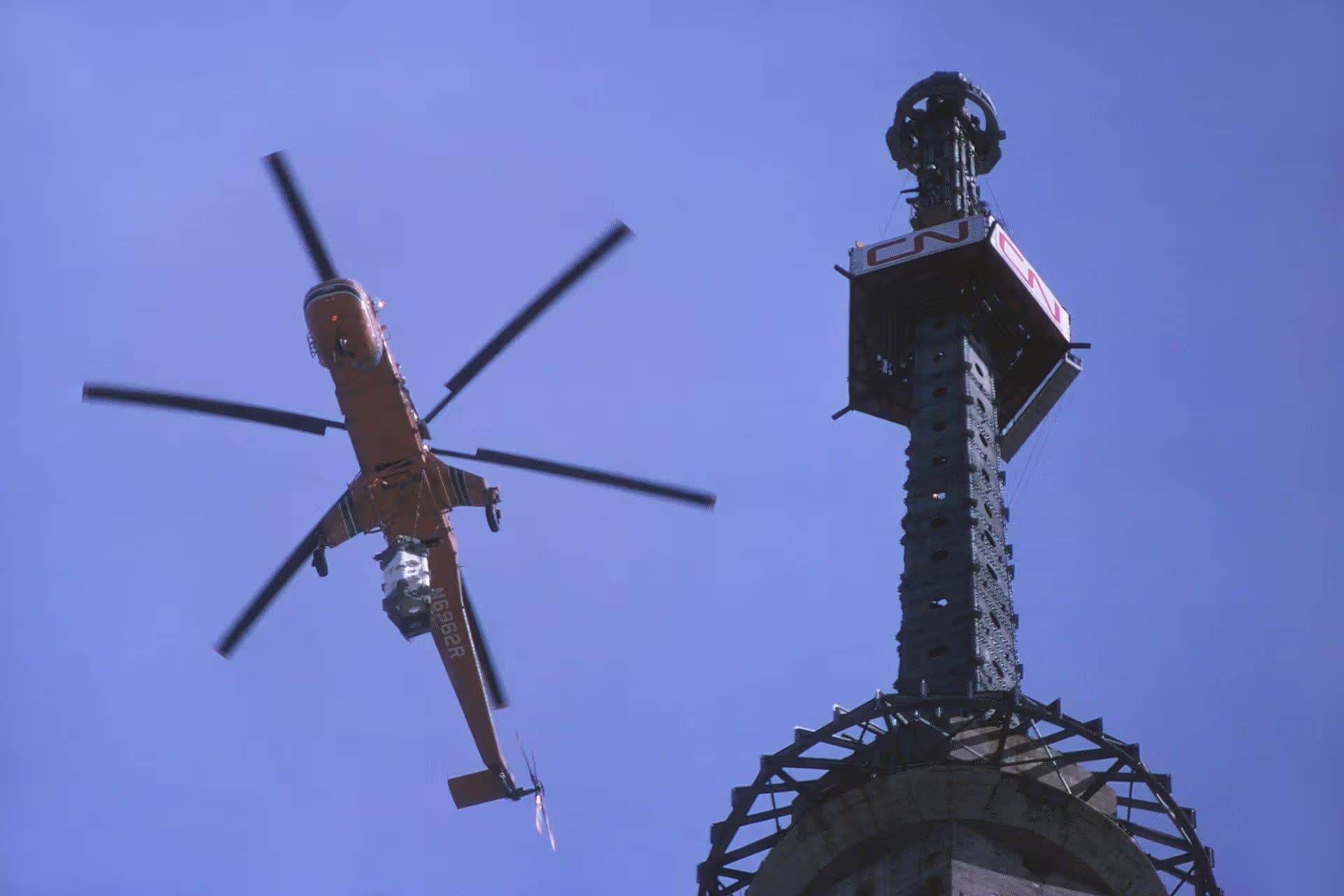N6962R — Helicopter
