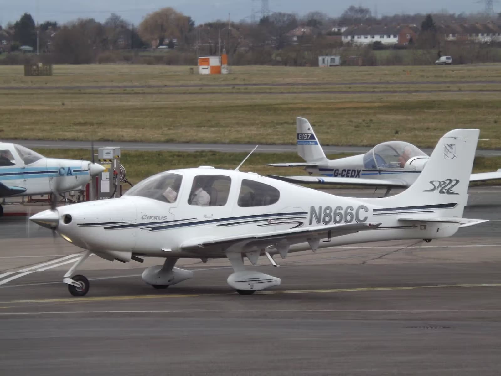 N866C — Cirrus