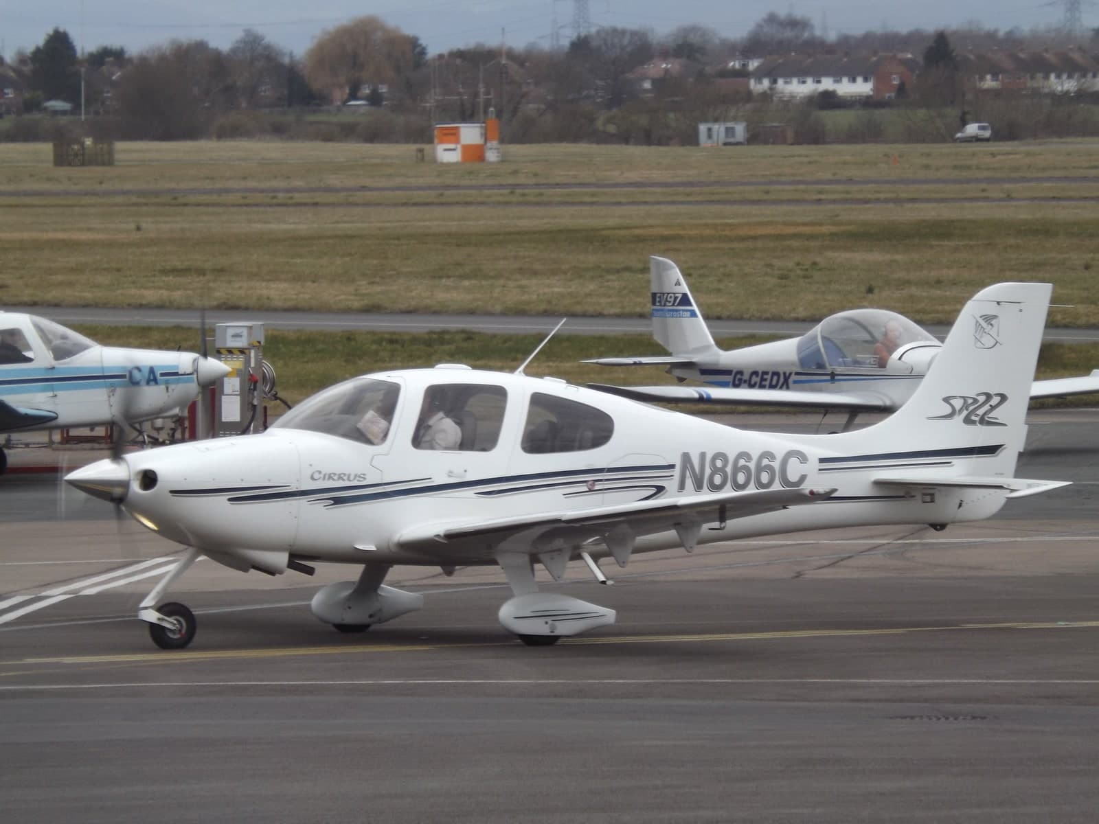 N866C — Cirrus