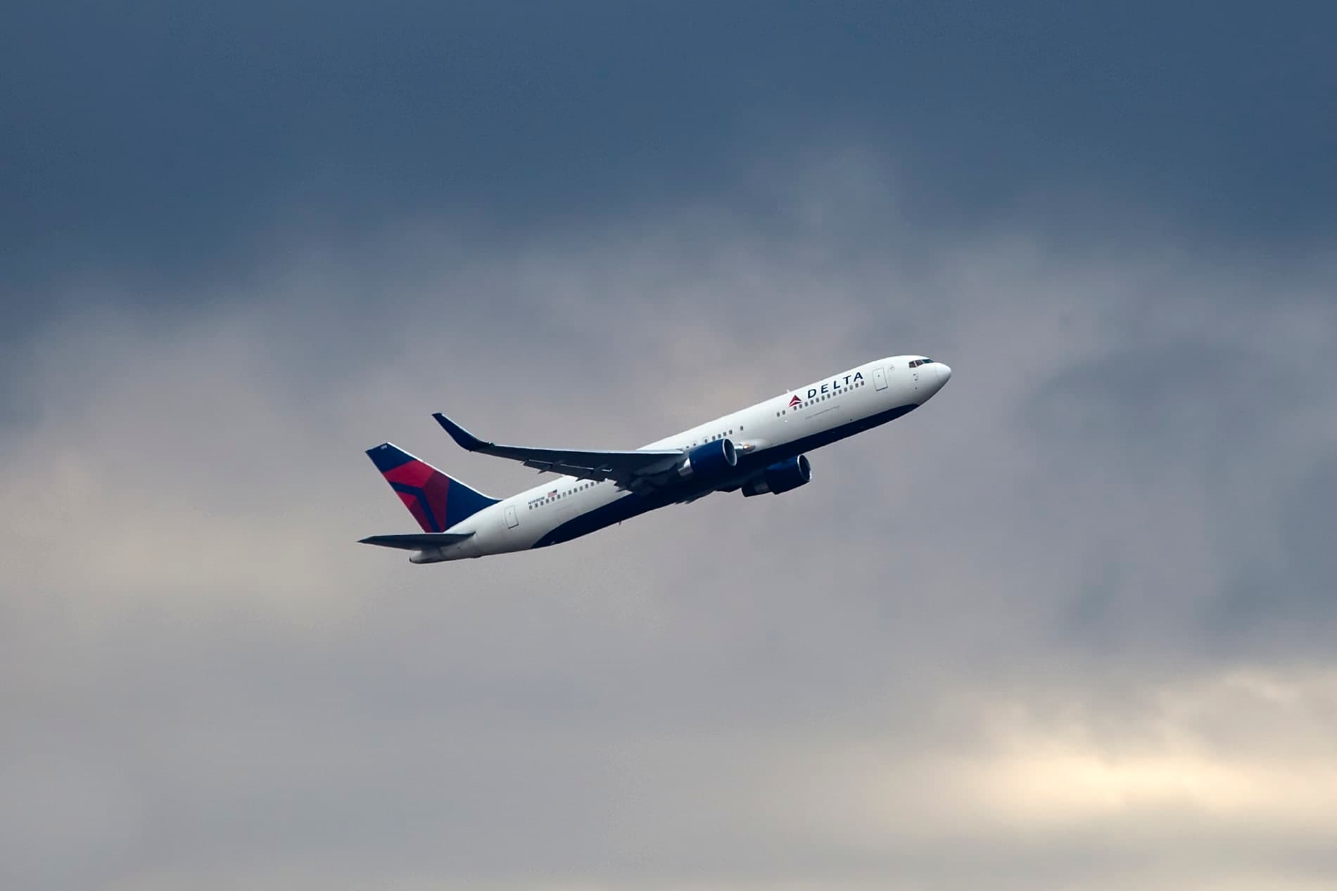 N799DN — Boeing