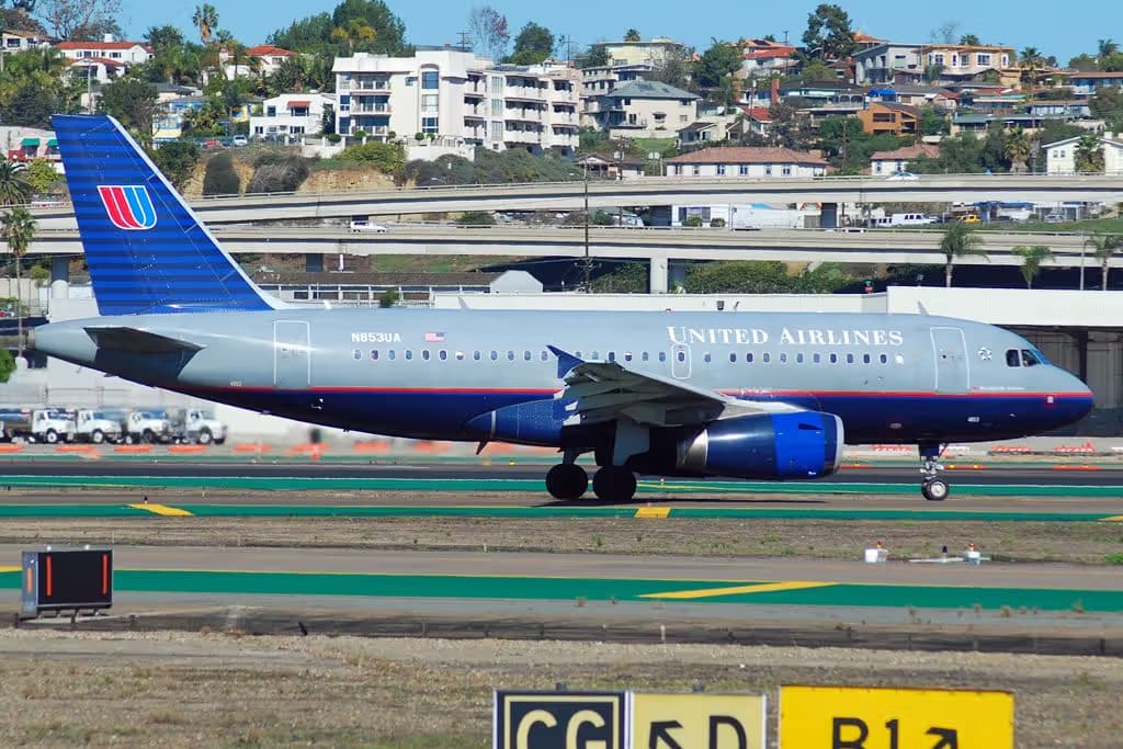 N853UA — Airbus