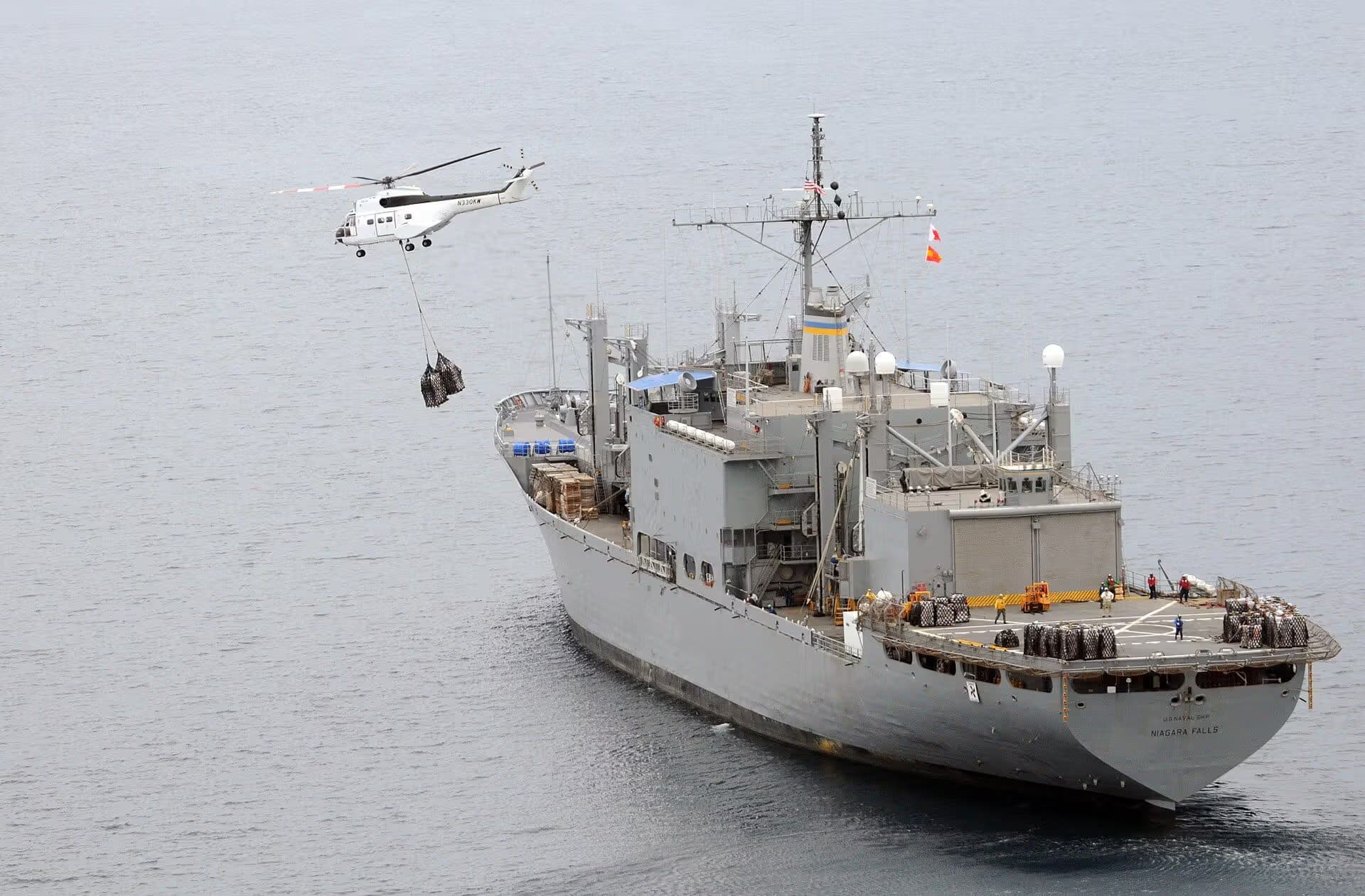N330KW — Helicopter